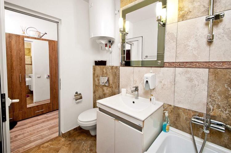 Lyla Apartment Galaţi Extérieur photo